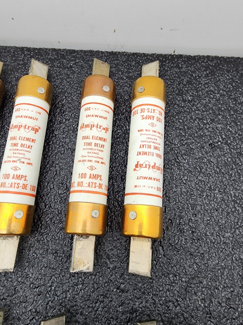 Lot of 11 - Shawmut Amp-Trap ATS-DE 100R  /ATS-DE 100  Dual Element Time delay