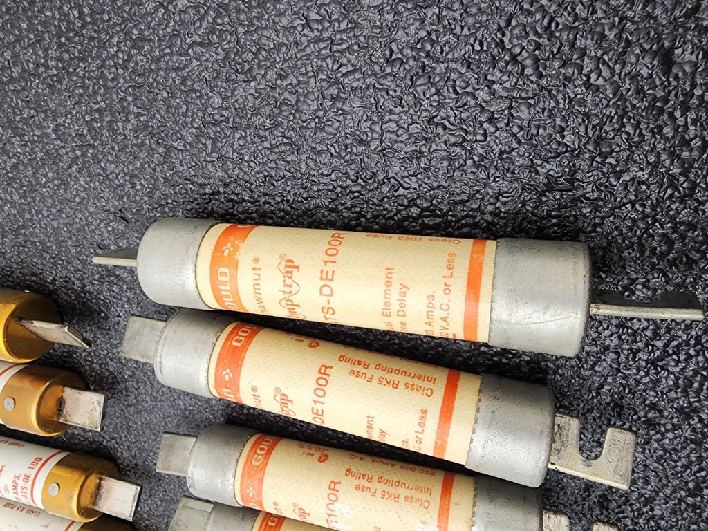 Lot of 11 - Shawmut Amp-Trap ATS-DE 100R  /ATS-DE 100  Dual Element Time delay