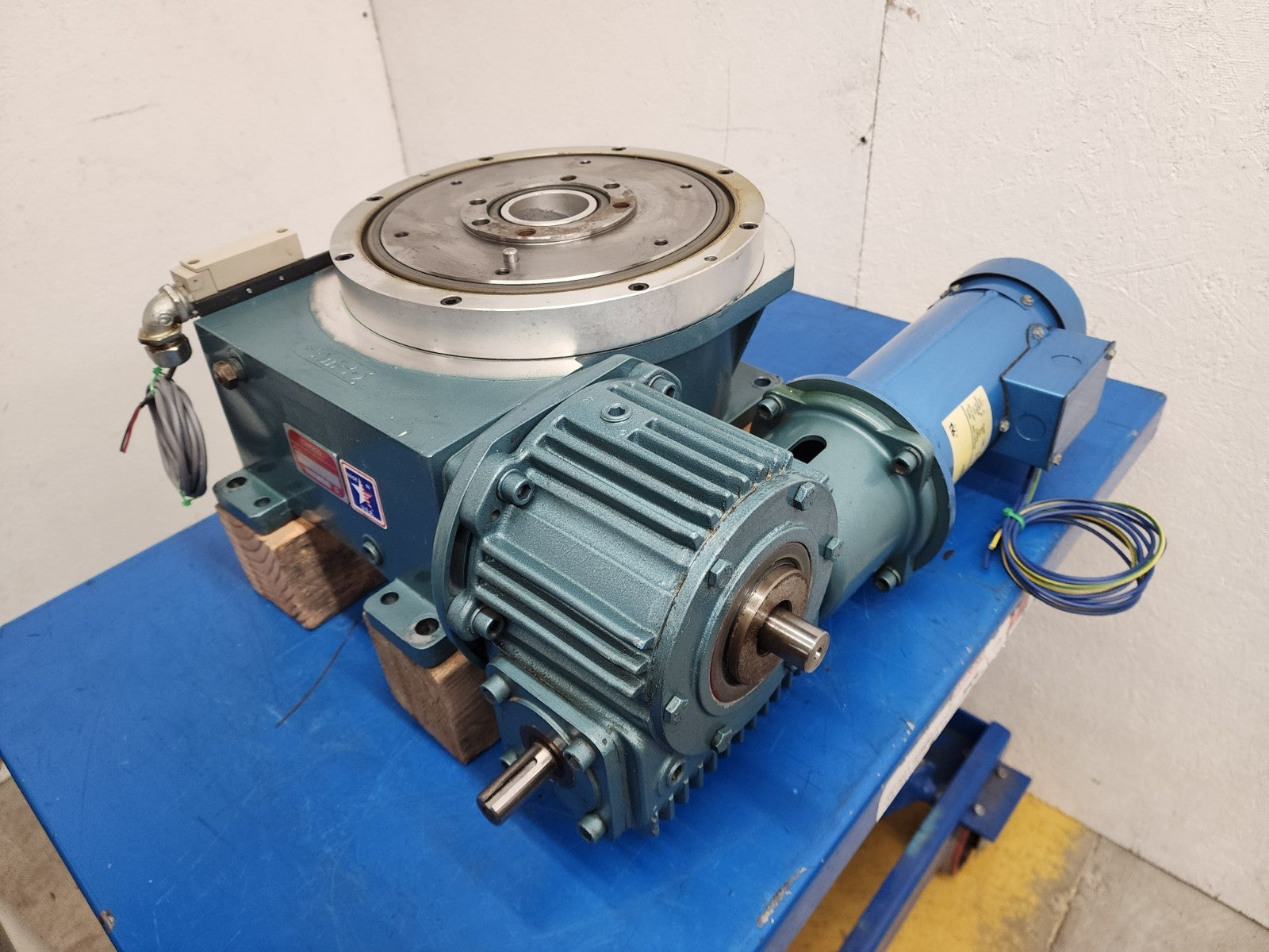 Camco Rotary Indexer 902RDM12H32-270 12 Stop 30° Rotation Per Station 90VDC