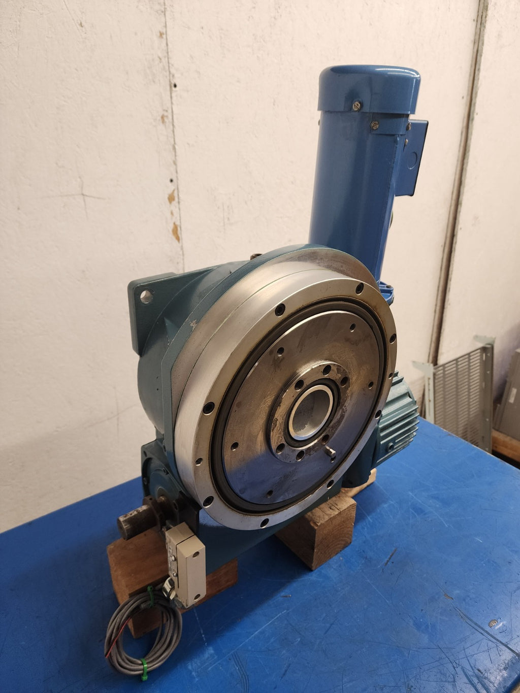 Camco Rotary Indexer 902RDM12H32-270 12 Stop 30° Rotation Per Station 90VDC