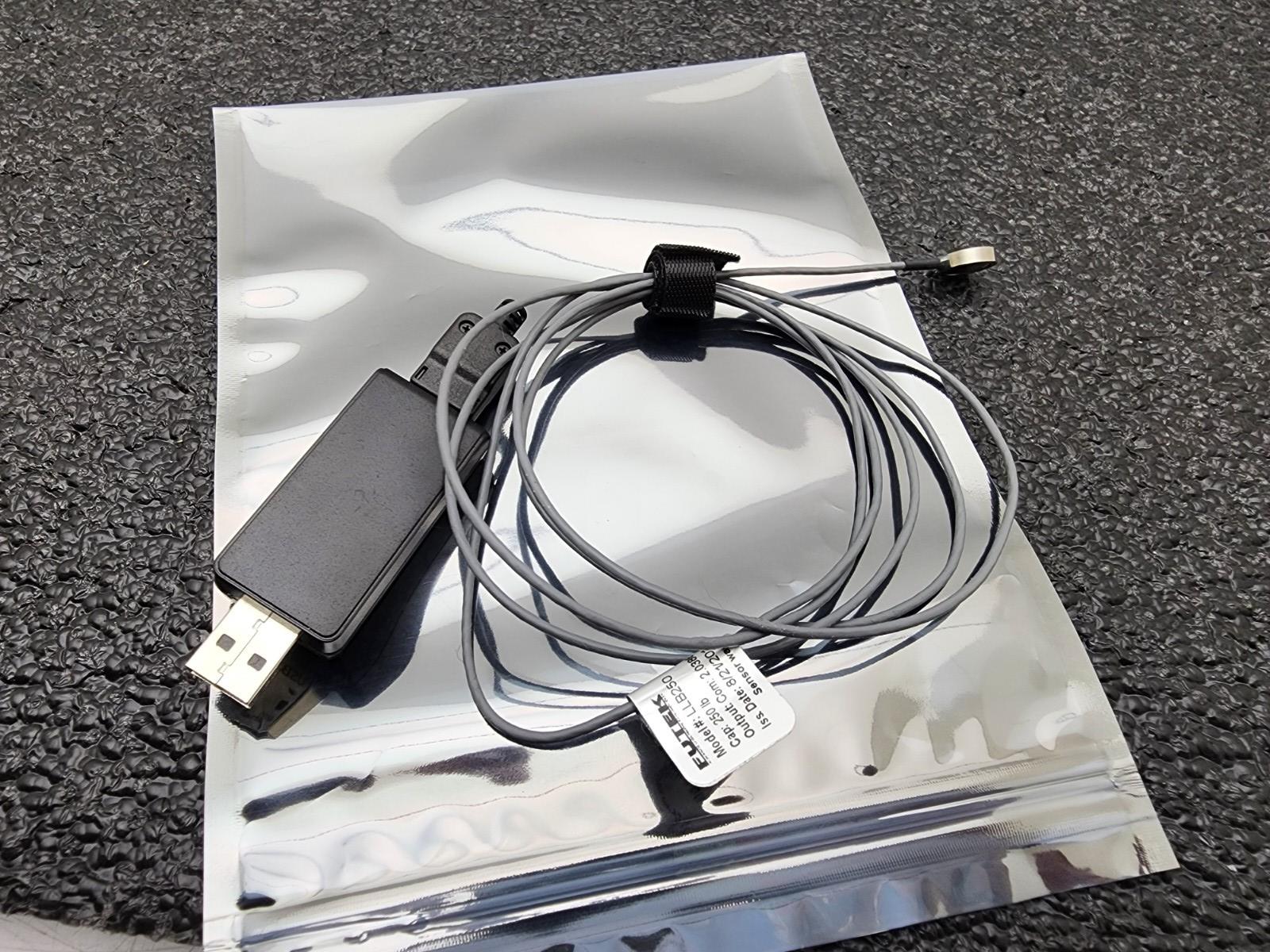 FUTEK SLLB250 Subminiature Load Button FSH01068 w/ FSH03221 USB210 A-to-D