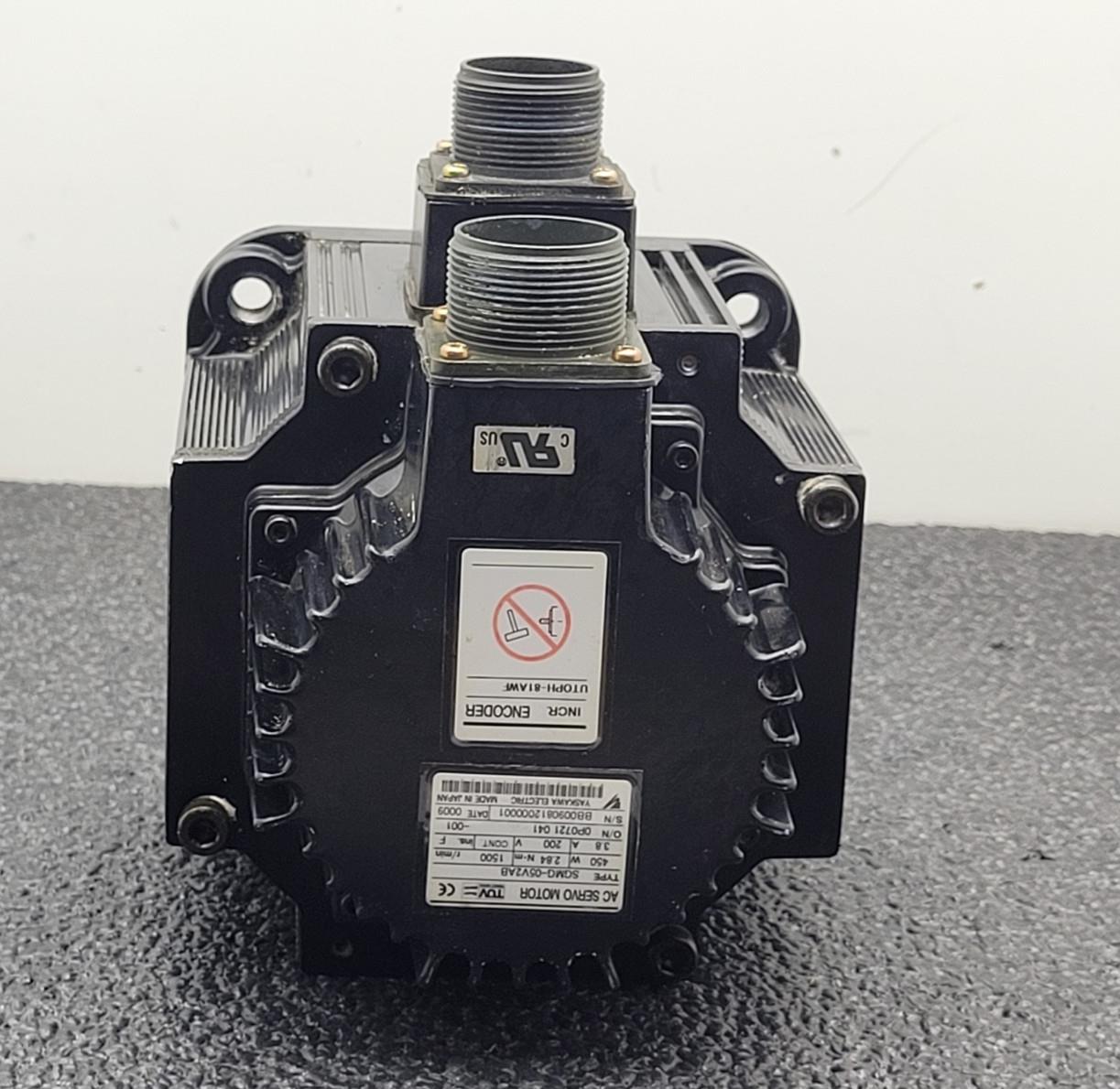YASKAWA AC SERVO MOTOR SGMG-05V2AB 450W 1500RPM