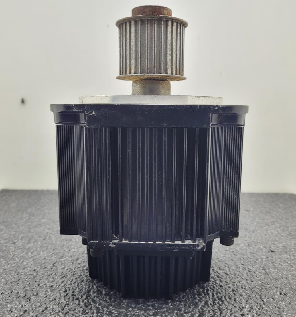 YASKAWA AC SERVO MOTOR SGMG-05V2AB 450W 1500RPM
