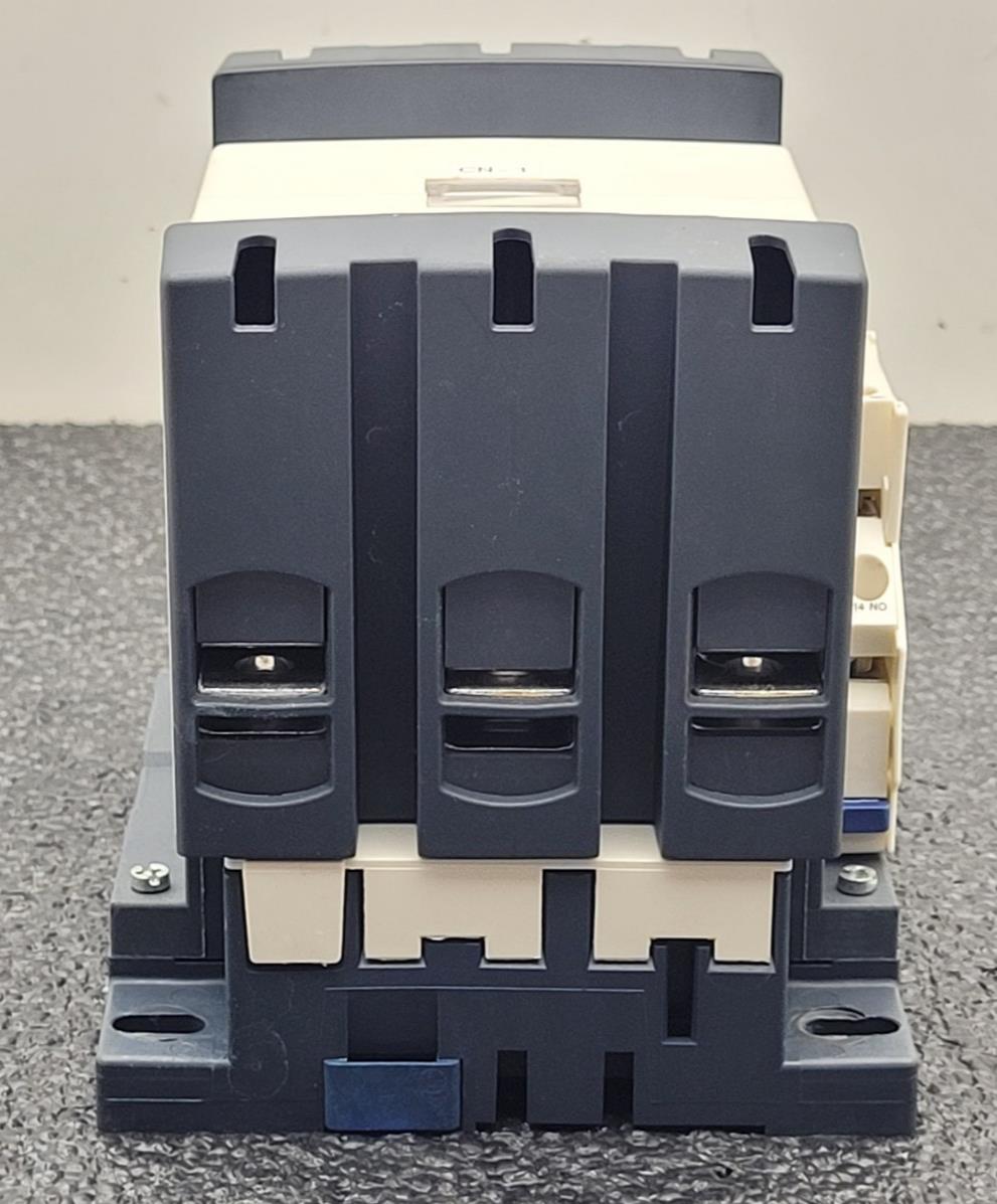 Telemecanique Contactor LC1D150 Aux Contact w/ LA9 D 115603/604 Lugs 24VDC Coil