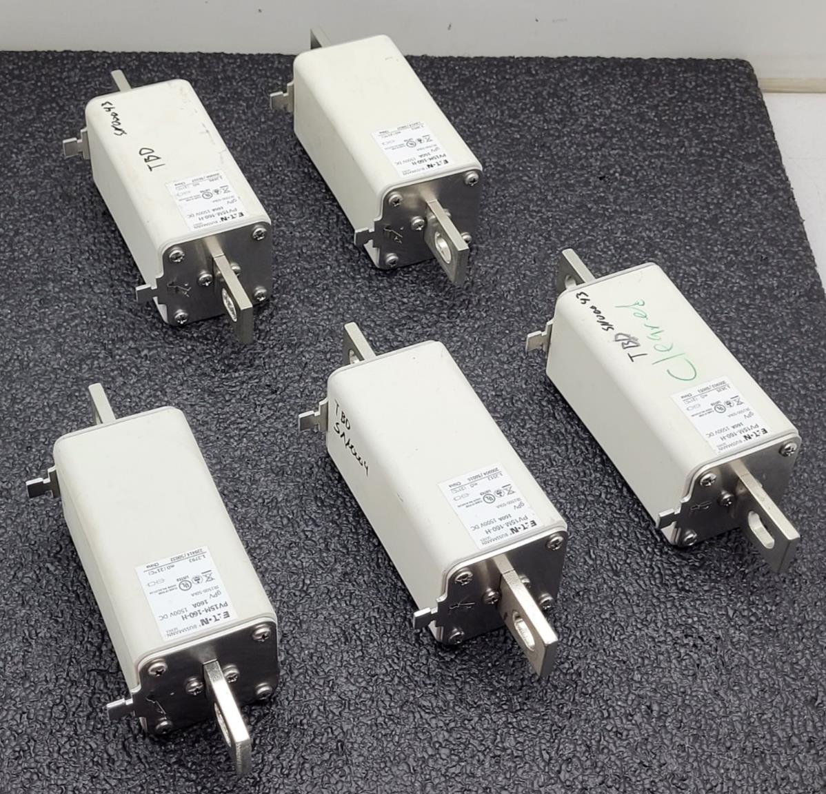 Lot of - 5 Eaton Bussmann PV15M-160-H Fuse 160A 1500VDC Bolt On PV-1XL Type NH