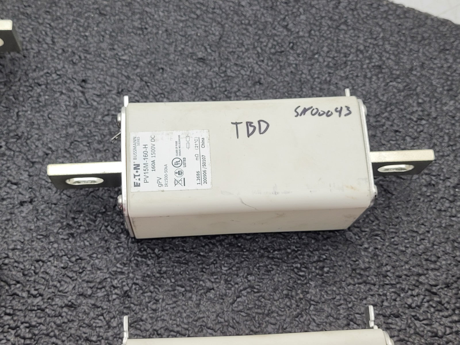 Lot of - 5 Eaton Bussmann PV15M-160-H Fuse 160A 1500VDC Bolt On PV-1XL Type NH