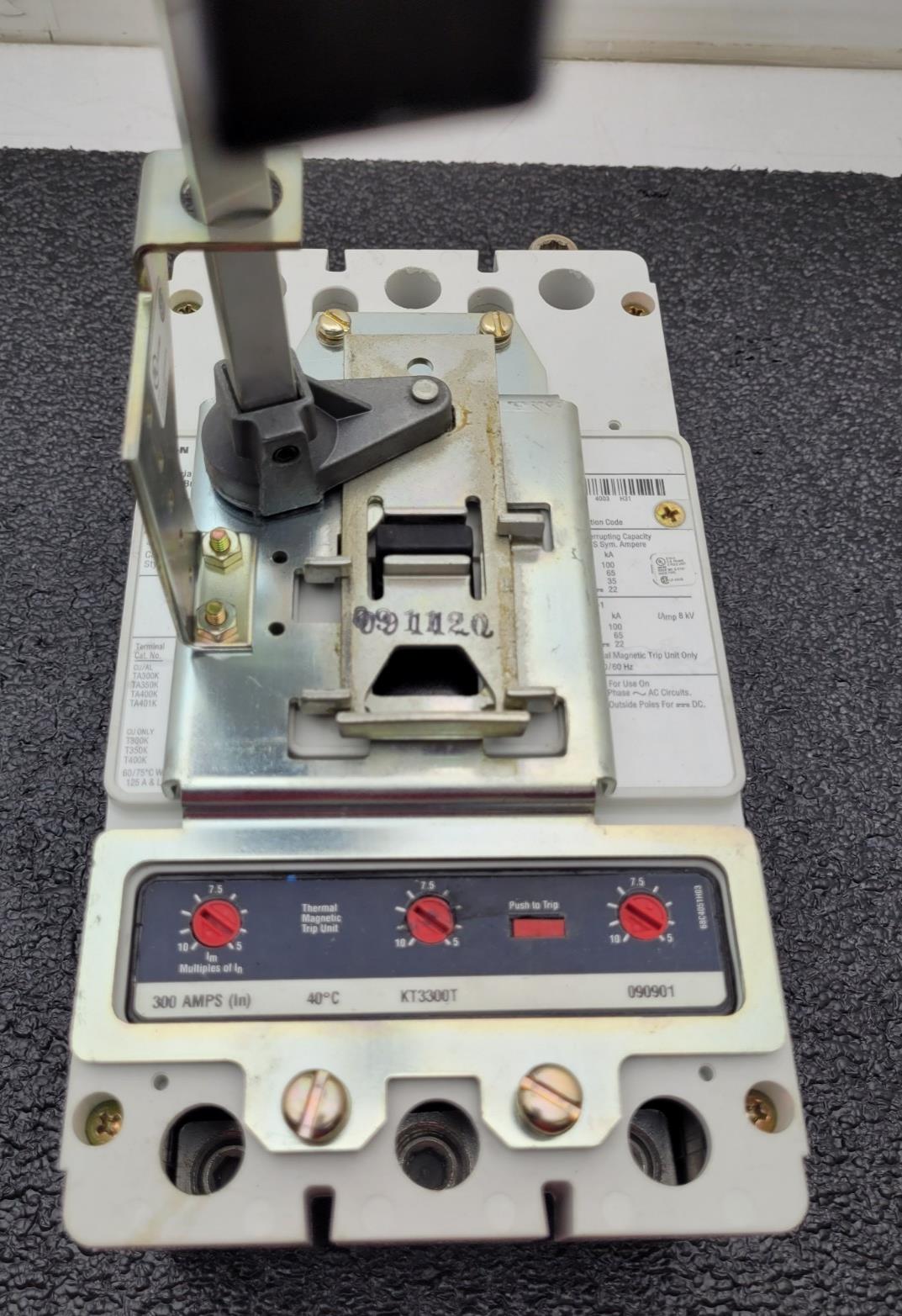 Eaton Cutler Hammer HKD3400F / HKD 65K 3-pole 600V 400A Breaker w/ KT3400T trip