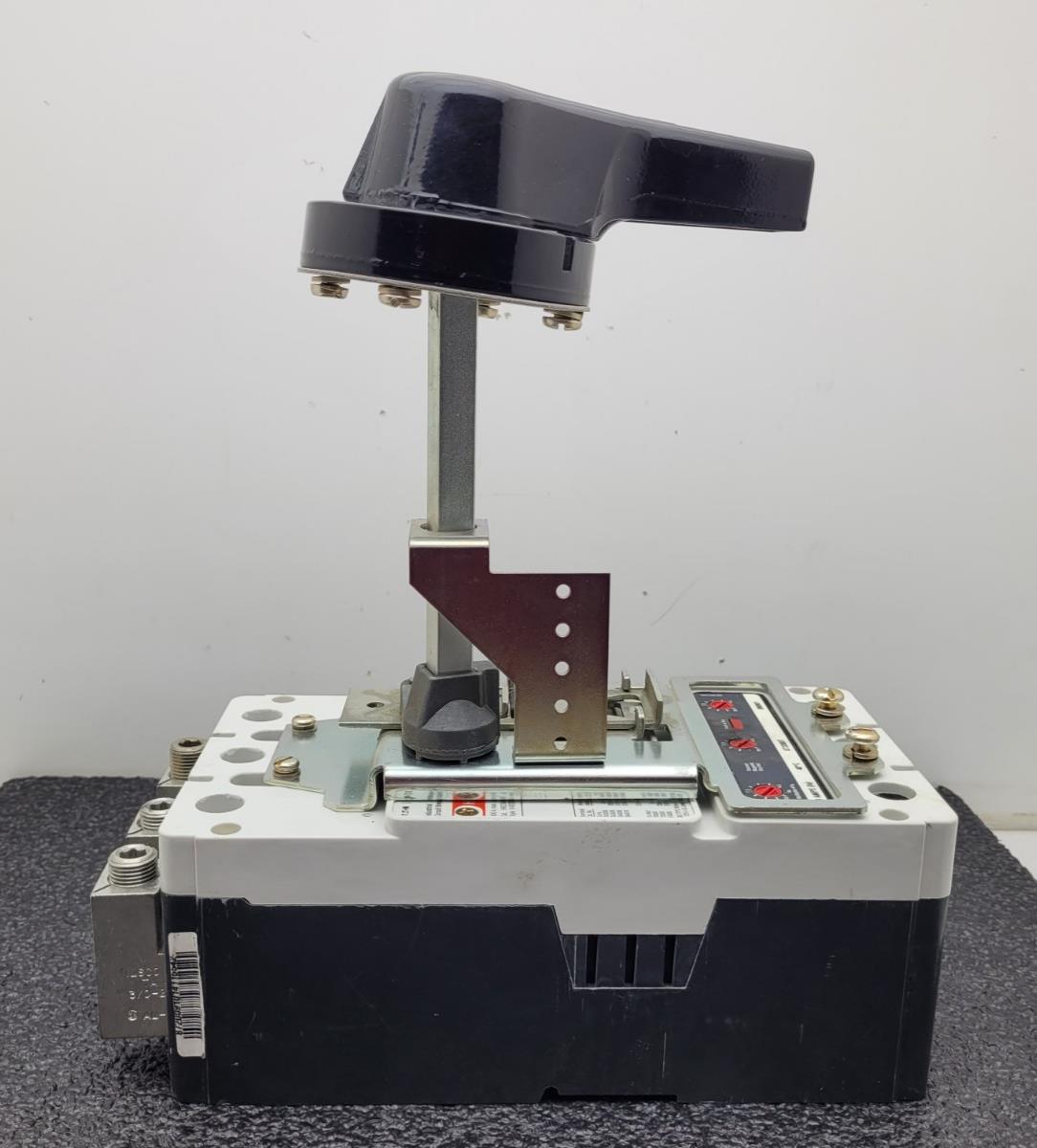 Eaton Cutler Hammer HKD3400F / HKD 65K 3-pole 600V 400A Breaker w/ KT3400T trip