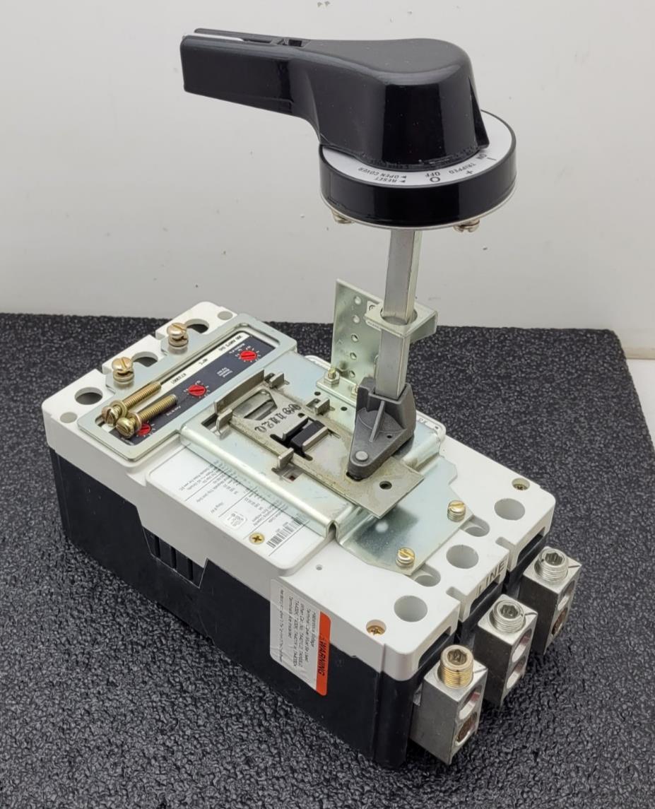 Eaton Cutler Hammer HKD3400F / HKD 65K 3-pole 600V 400A Breaker w/ KT3400T trip