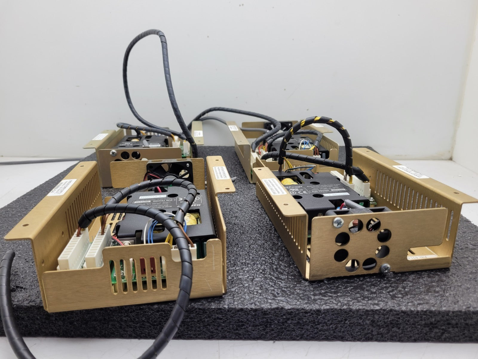 Lot of 4x Qualstar N2Power XL160-3 S19/400013-06-6 AC-DC Dual 12/12VDC/160W