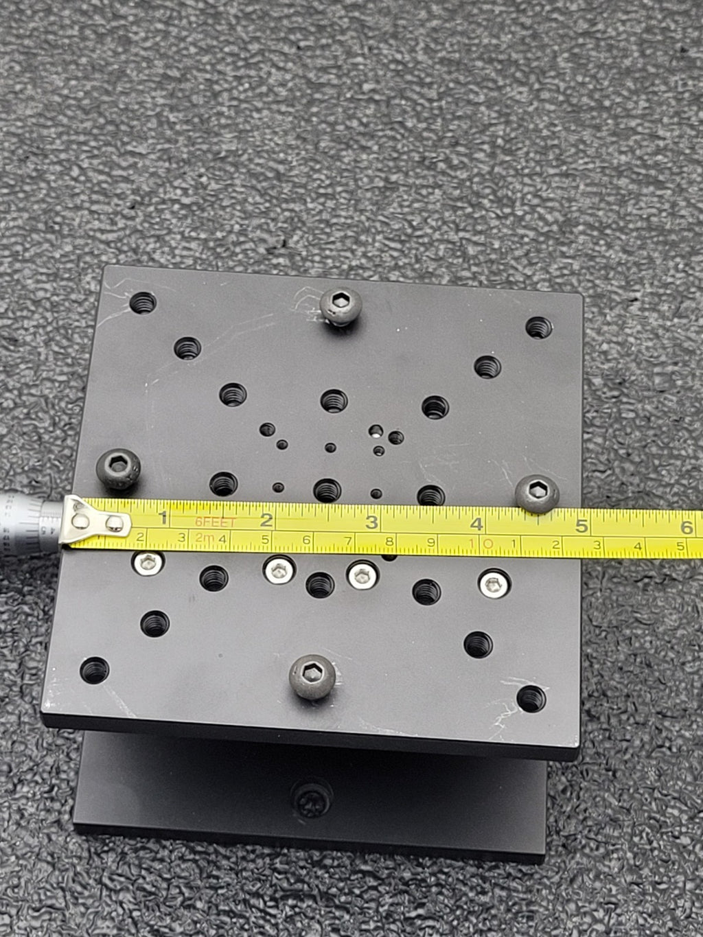 EO Edmund Optics Z Axis 66-508 Lift Table 125mm Square Optical Breadboard 1/4-20
