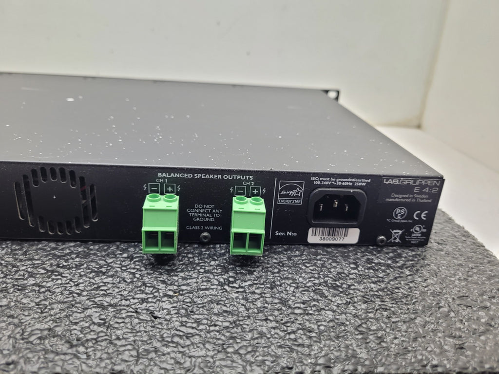 Lab Gruppen E Series 4:2 400W 2 Independent Output Rackmount Audio Amplifier