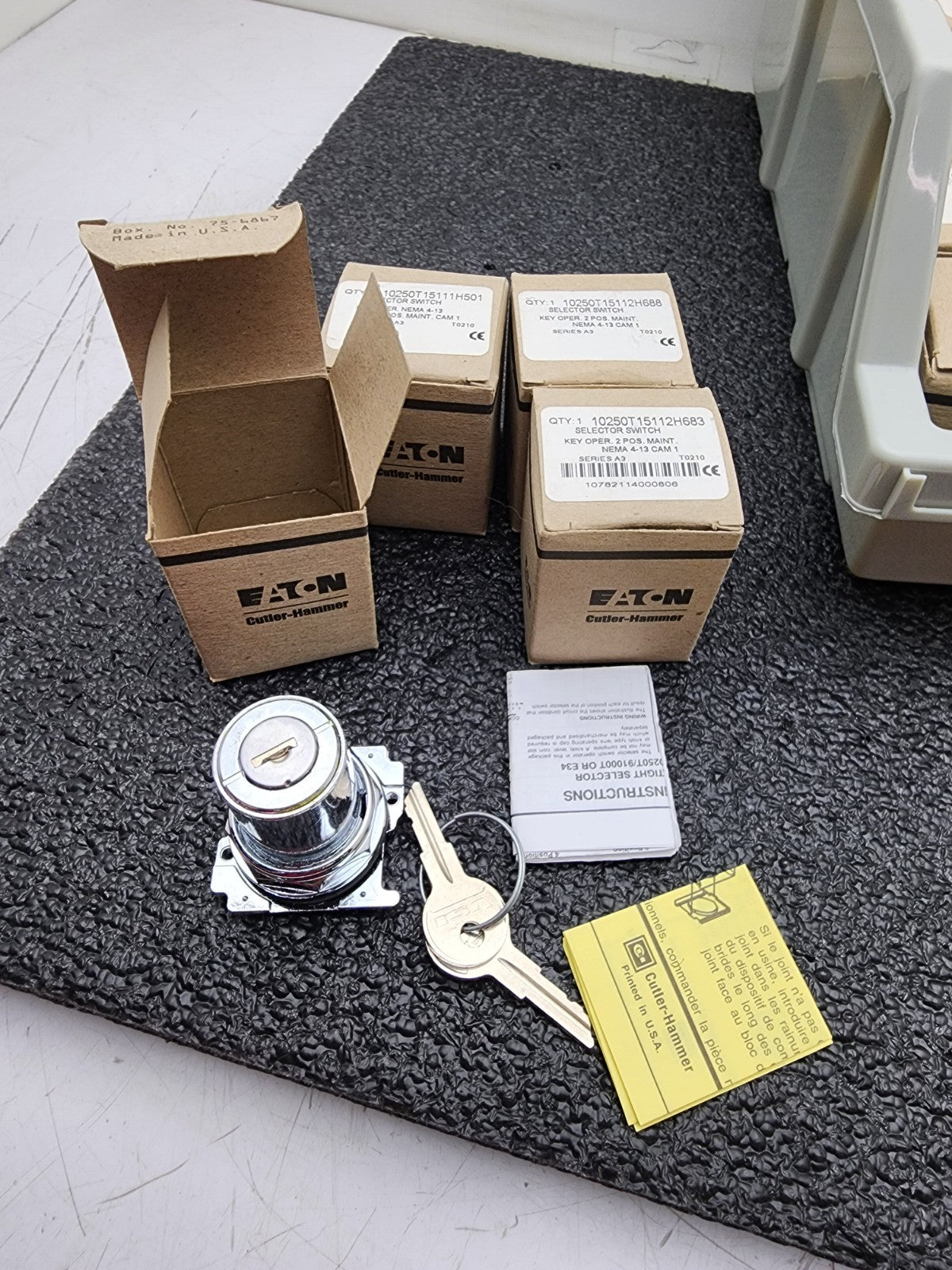 LOT Of 4 Eaton 10250T15112 Selector Switches Key Operated EA NEMA 4-13 +11 keys