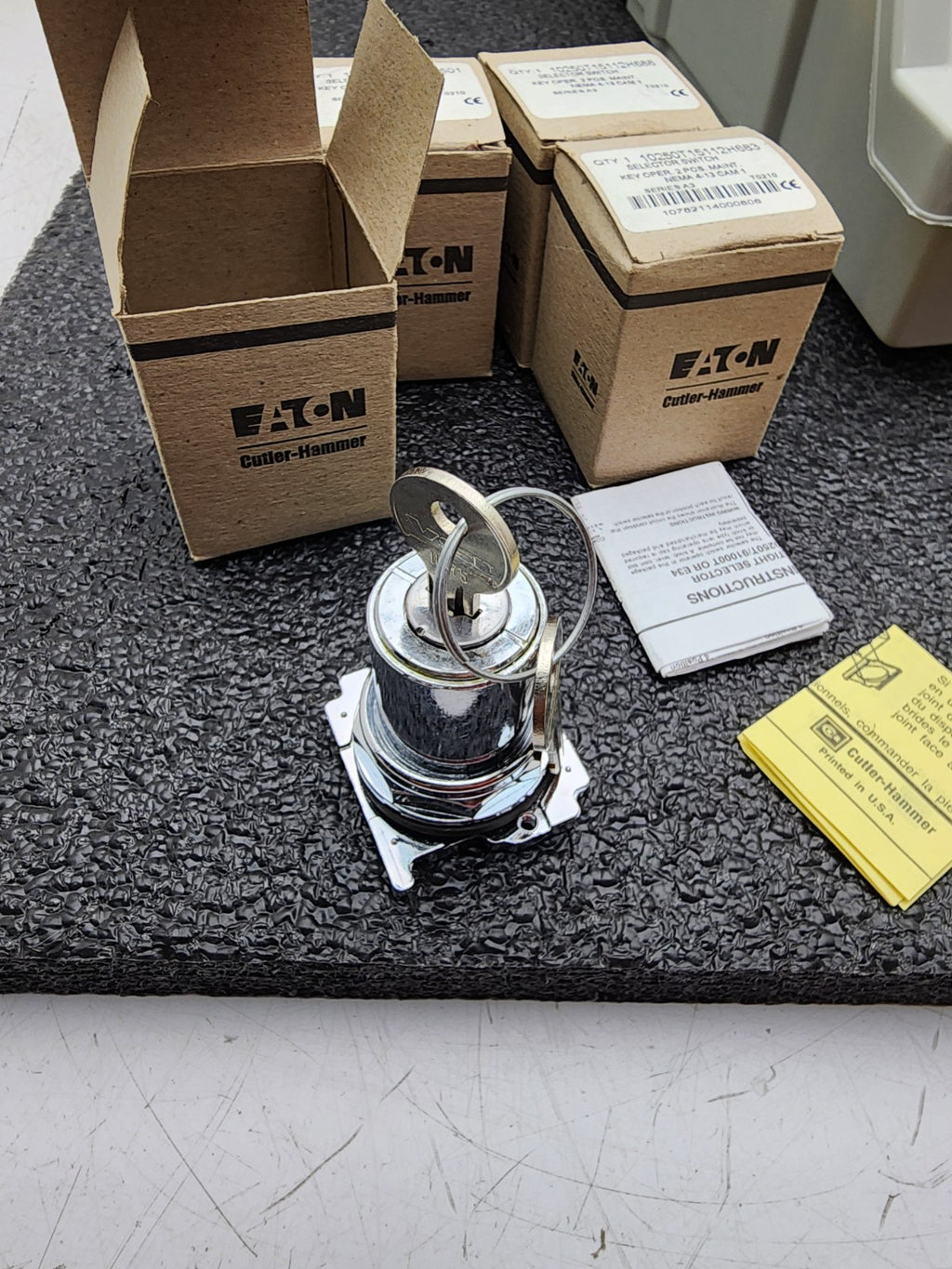 LOT Of 4 Eaton 10250T15112 Selector Switches Key Operated EA NEMA 4-13 +11 keys