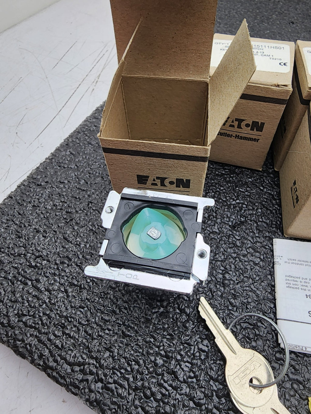 LOT Of 4 Eaton 10250T15112 Selector Switches Key Operated EA NEMA 4-13 +11 keys