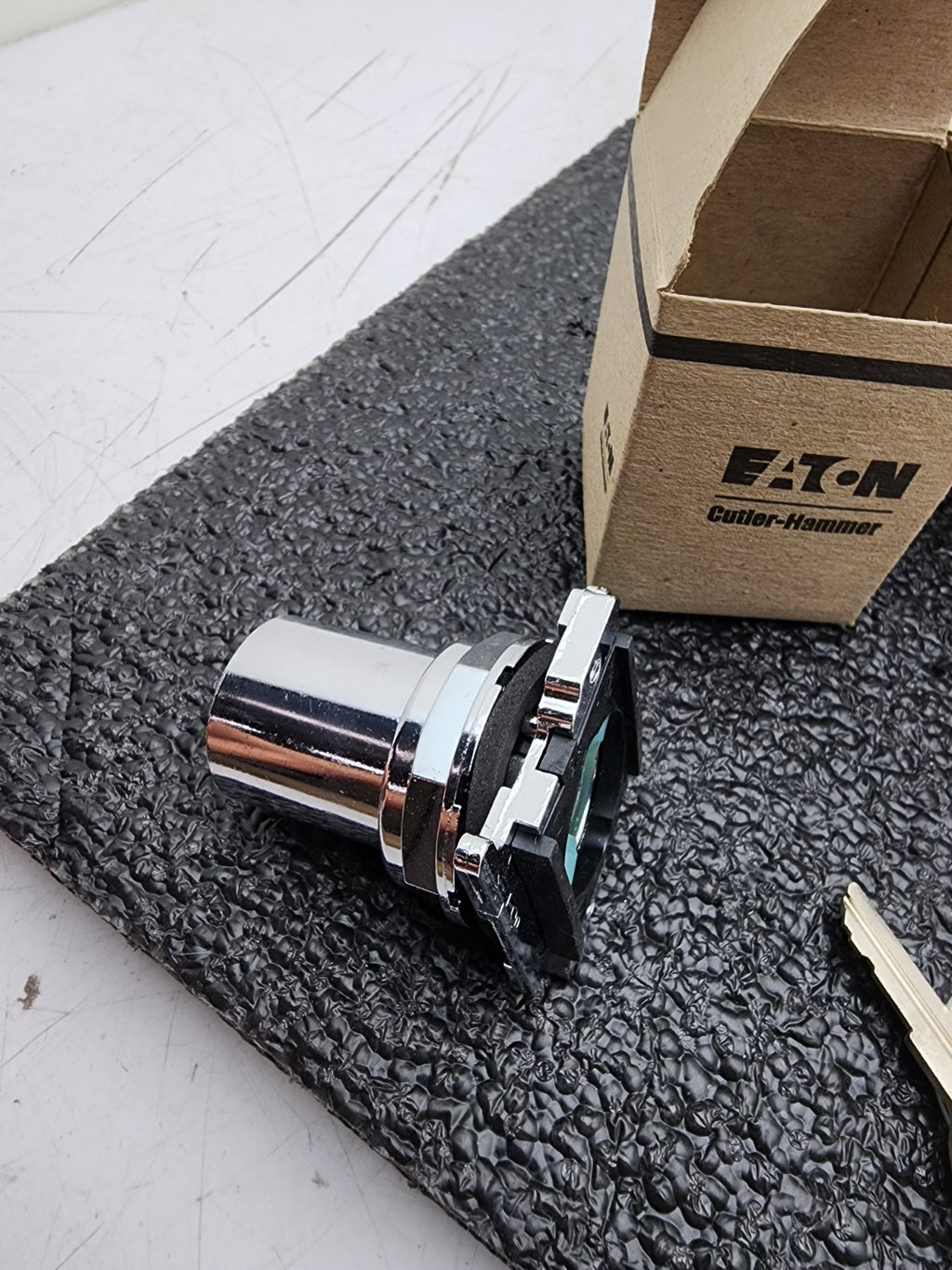 LOT Of 4 Eaton 10250T15112 Selector Switches Key Operated EA NEMA 4-13 +11 keys