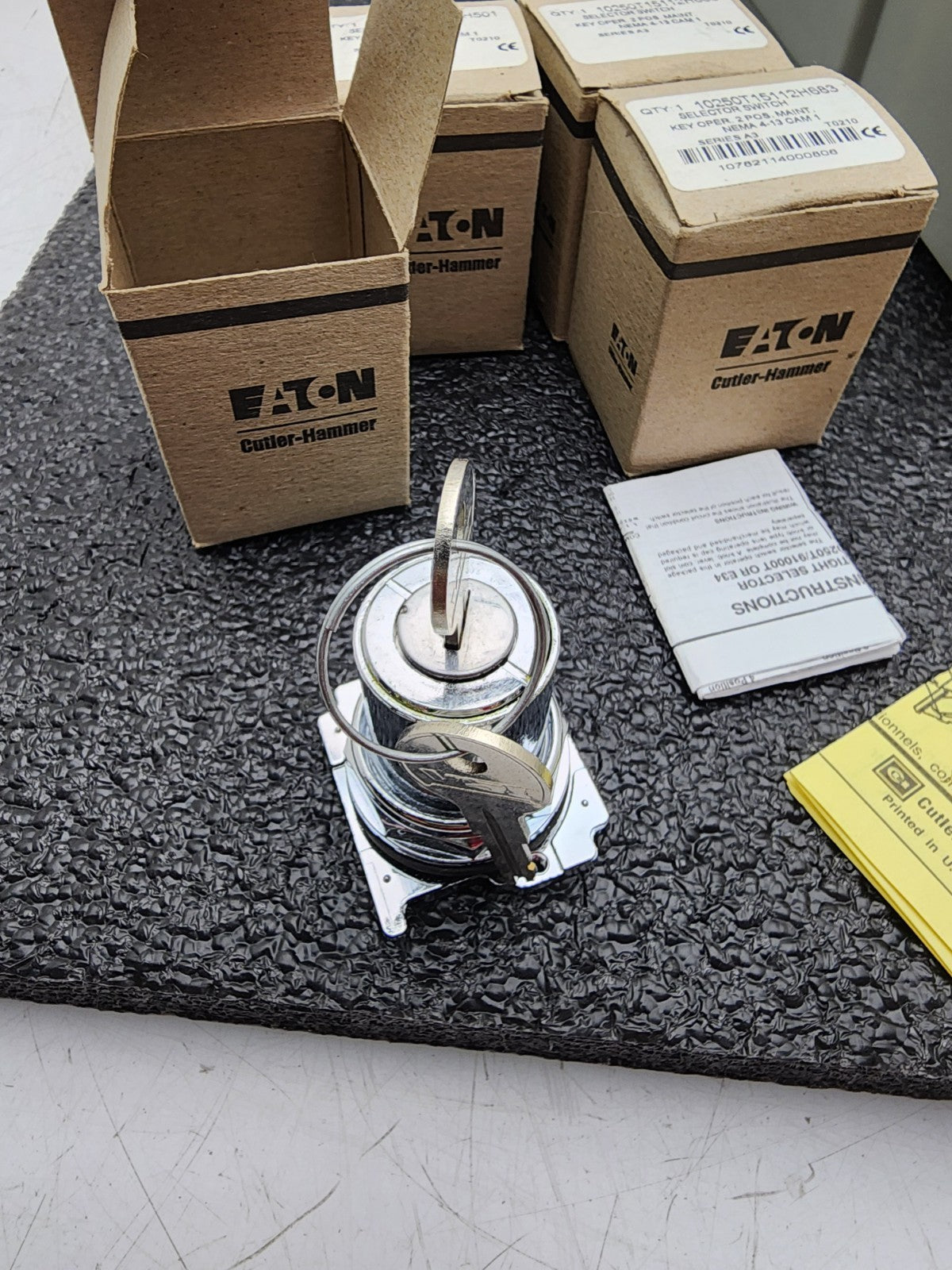 LOT Of 4 Eaton 10250T15112 Selector Switches Key Operated EA NEMA 4-13 +11 keys