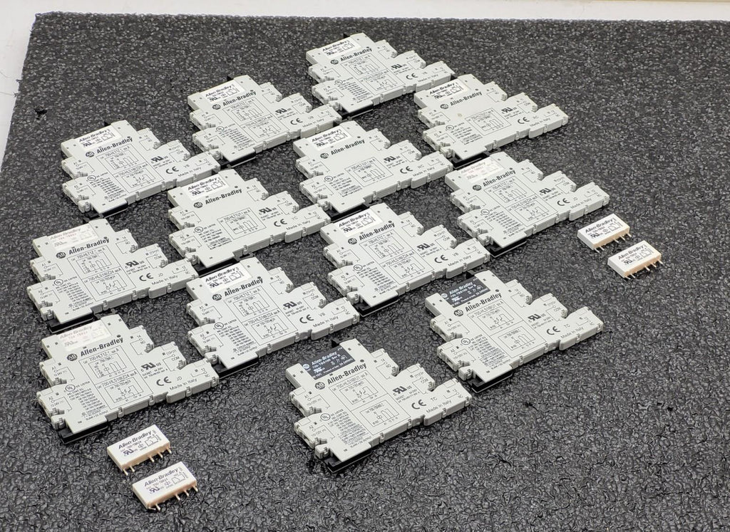 Lot of 13 New Allen Bradley Bulletin 700 Interface Relay Module 700-HLT1Z Ser.A