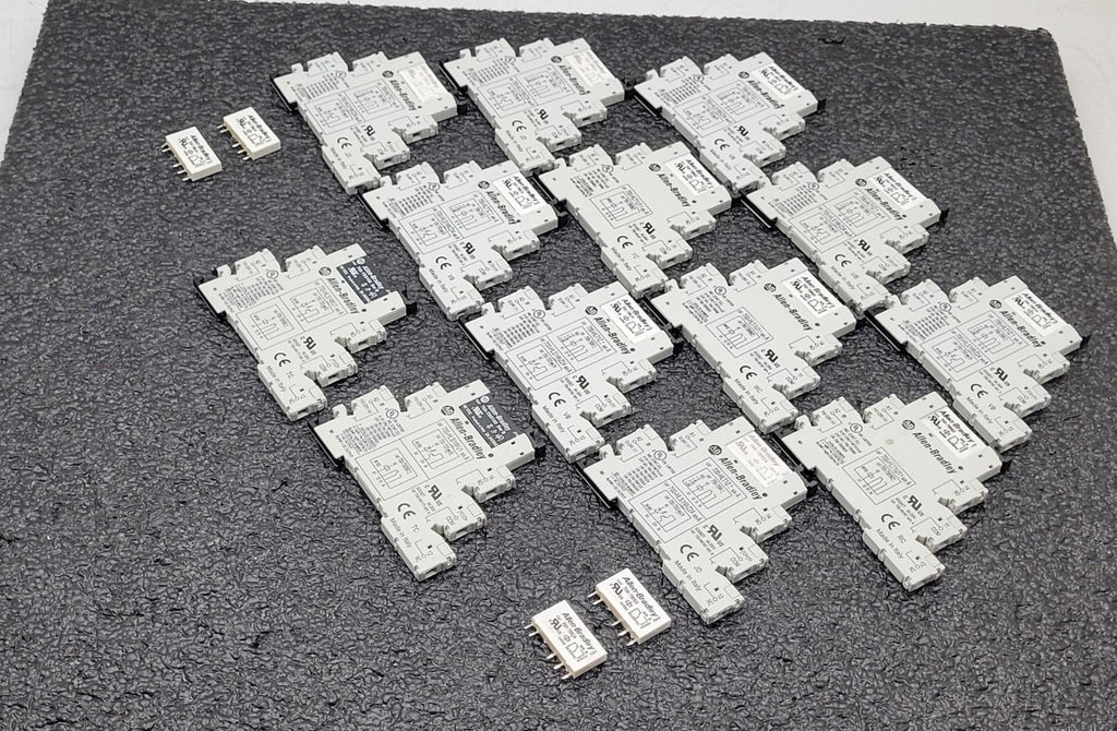 Lot of 13 New Allen Bradley Bulletin 700 Interface Relay Module 700-HLT1Z Ser.A
