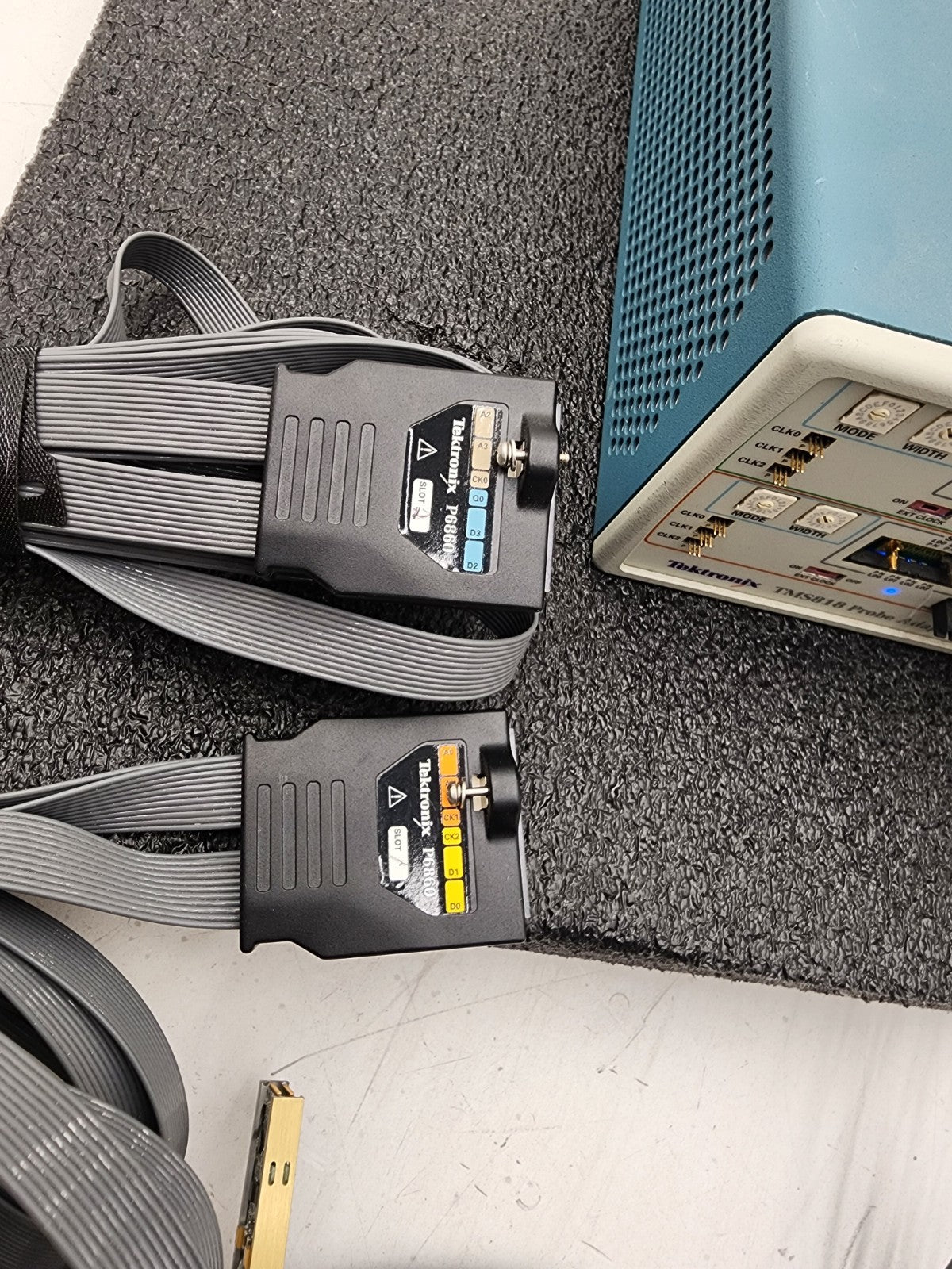 Tektronix Tek TMS818 Probe Adapter PCI-e PCIExpress Bus 2x P6869 Probe