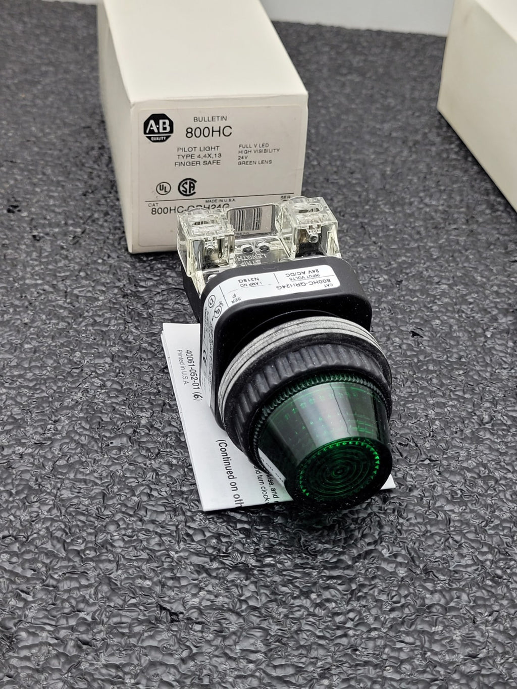 Lot of 3x ALLEN-BRADLEY AB  800HC-QRH24W QRH24G Pilot Lite 2x White 1x Green NEW