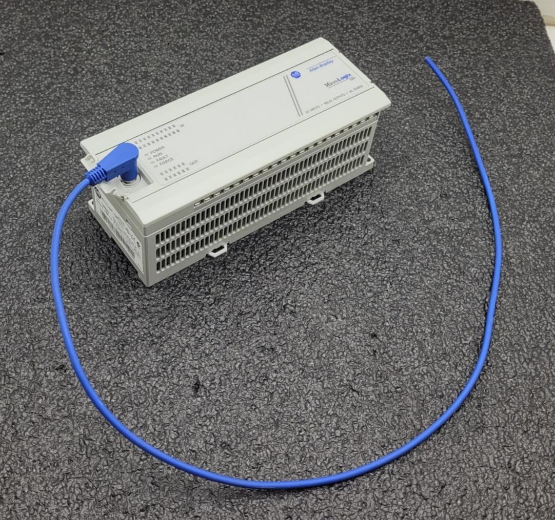 Allen Bradley Micro Logix 1000 1761-L32BWA Series E FRN 1.0 w/cable