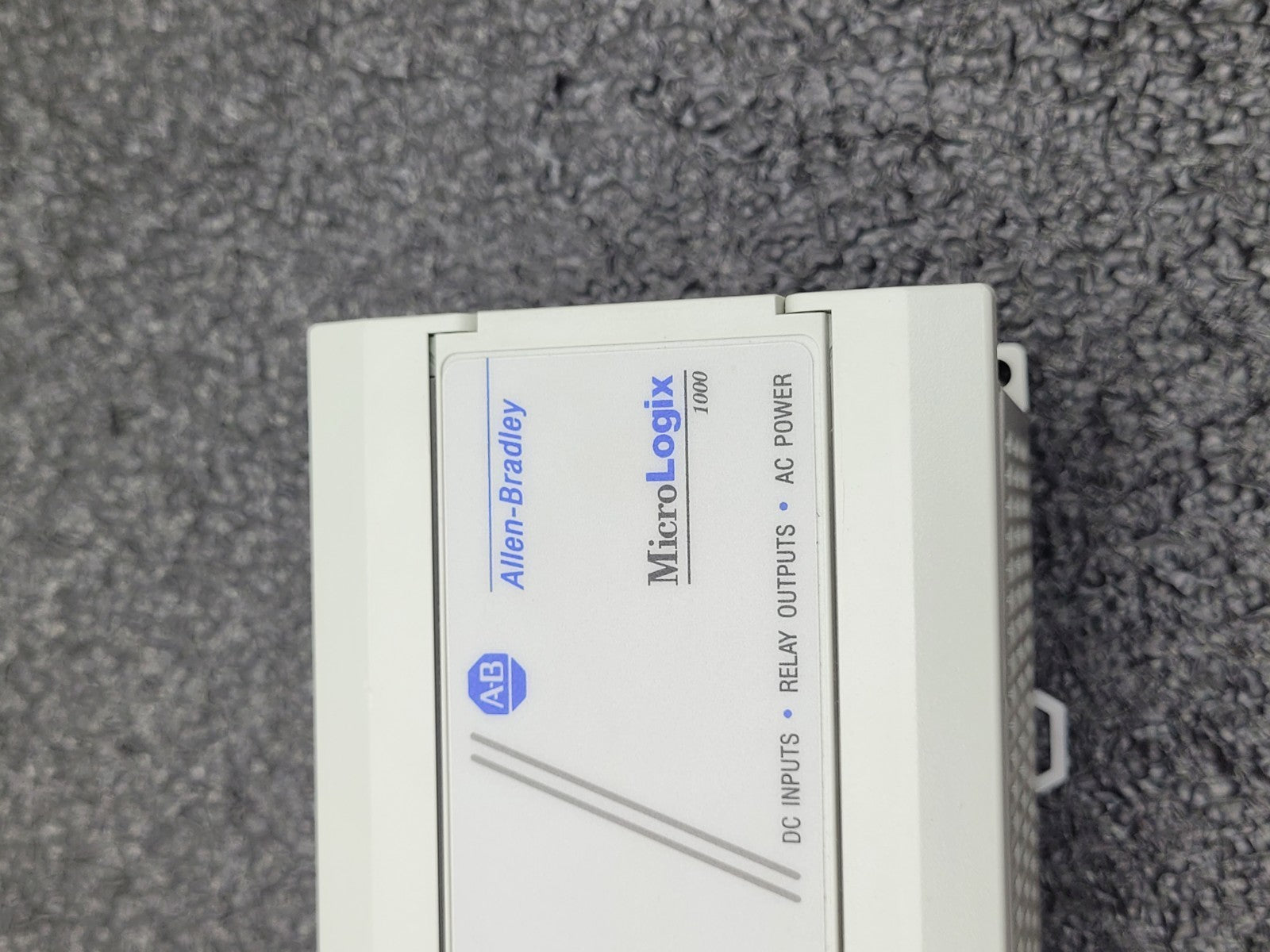 Allen Bradley Micro Logix 1000 1761-L32BWA Series E FRN 1.0 w/cable
