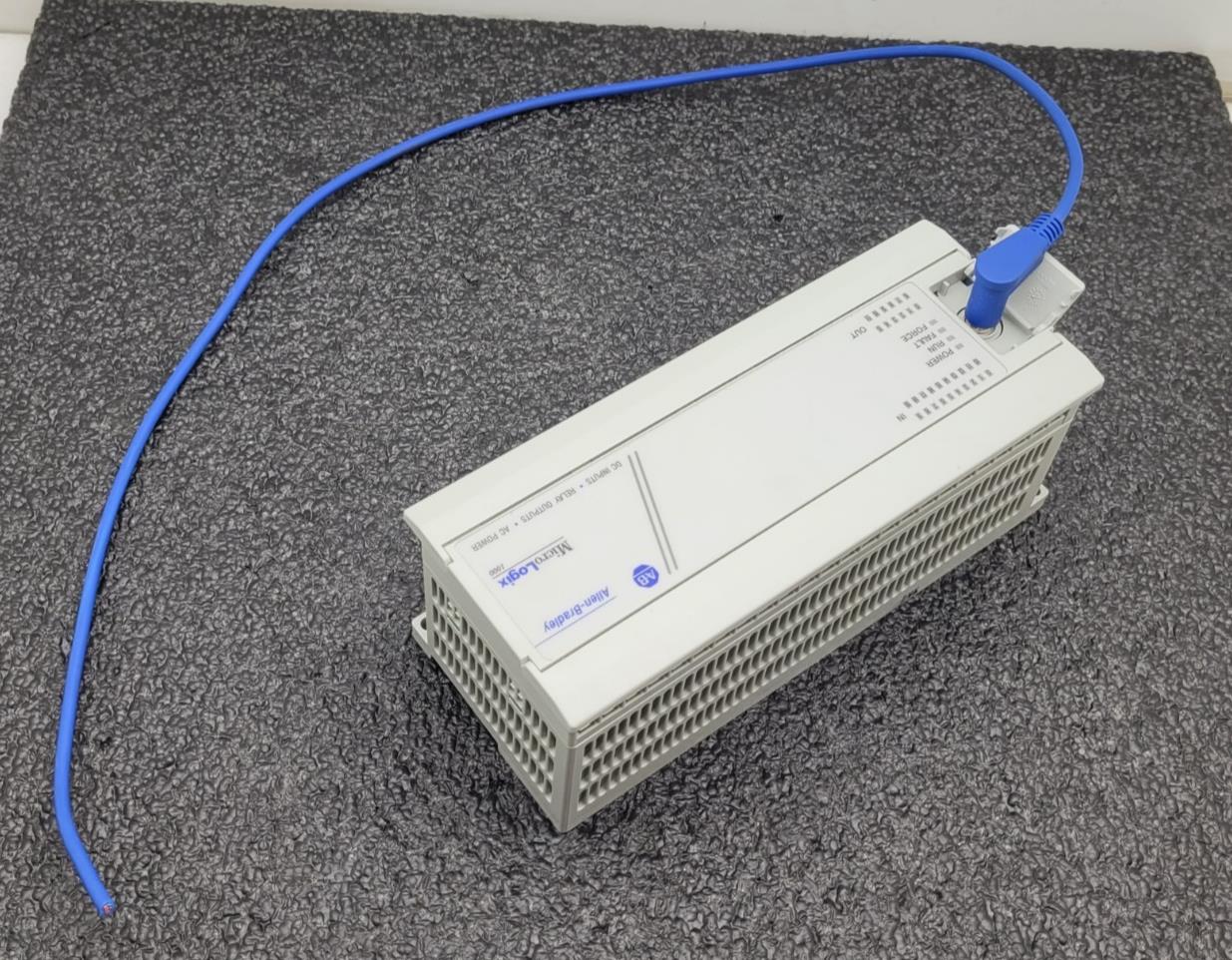 Allen Bradley Micro Logix 1000 1761-L32BWA Series E FRN 1.0 w/cable