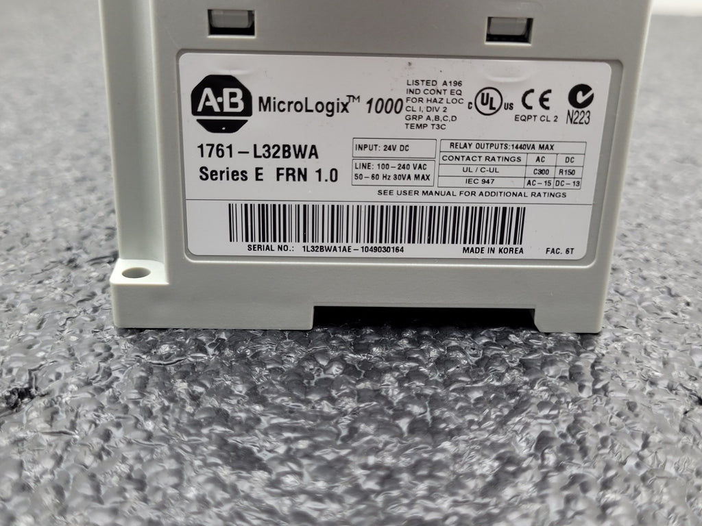 Allen Bradley Micro Logix 1000 1761-L32BWA Series E FRN 1.0 w/cable
