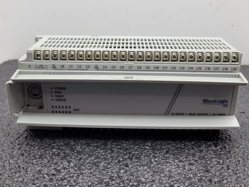 Allen Bradley Micro Logix 1000 1761-L32BWA Series E FRN 1.0 w/cable