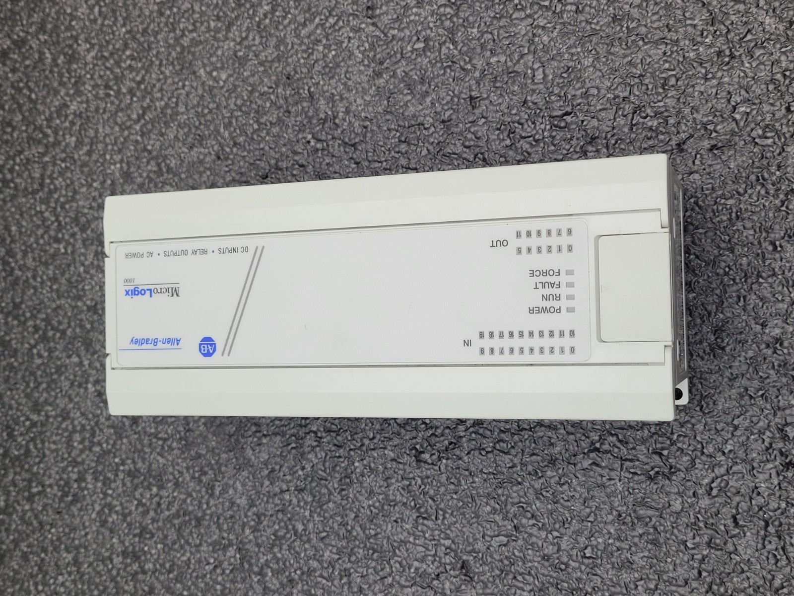 Allen Bradley Micro Logix 1000 1761-L32BWA Series E FRN 1.0 w/cable