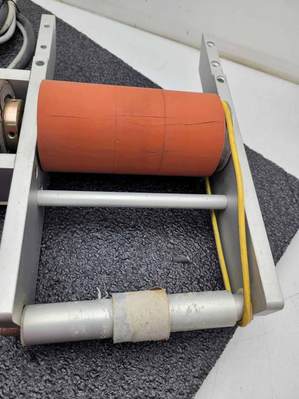 LEESON 985-627H 90VDC 0.8A Permanent Magnet 60:1 GearMotor w/ Clutch 30RPM