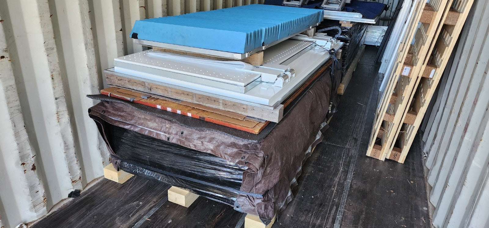 ETS-Lindgren AMS-5703 CATR Compact Antenna Test Range 5G Anechoic RF Chamber