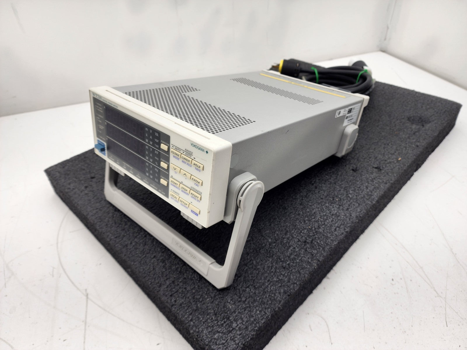 Yokogawa WT210 Benchtop Digital Power Meter 760401-D/C1 SPEC AC Line Analyzer