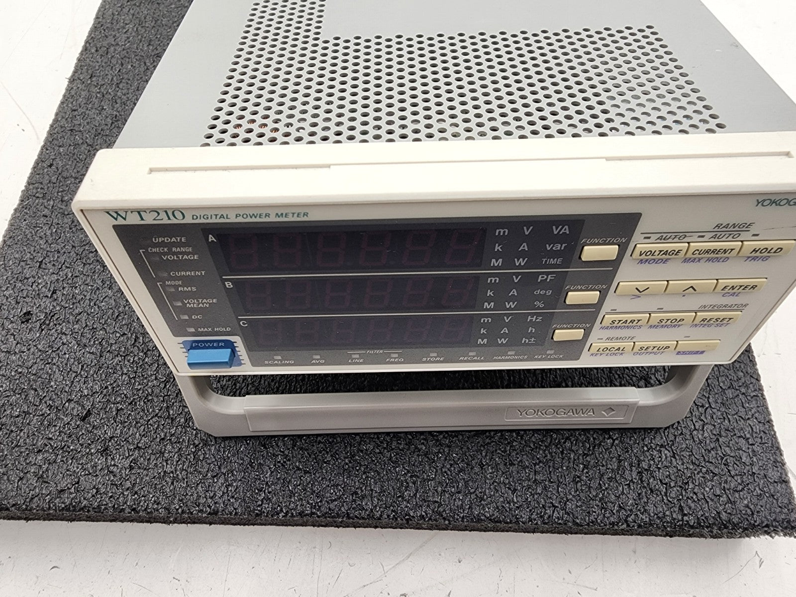 Yokogawa WT210 Benchtop Digital Power Meter 760401-D/C1 SPEC AC Line Analyzer