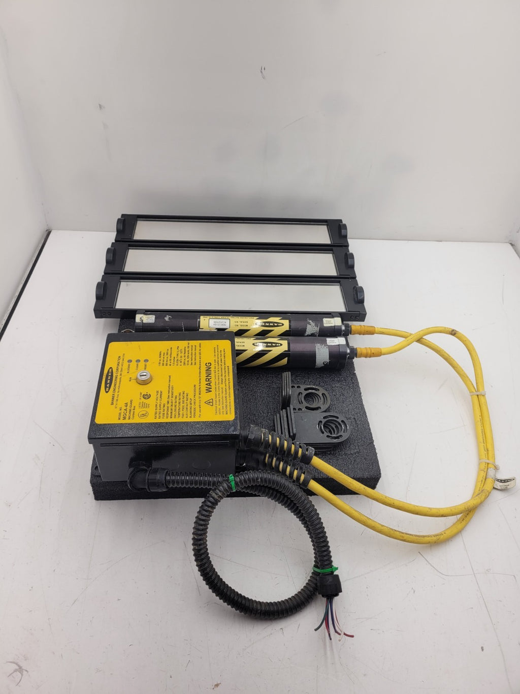 BANNER MGCA-4A Machine-Guard Control Box Light Curtain MGR1216A MGE1216A Mirrors