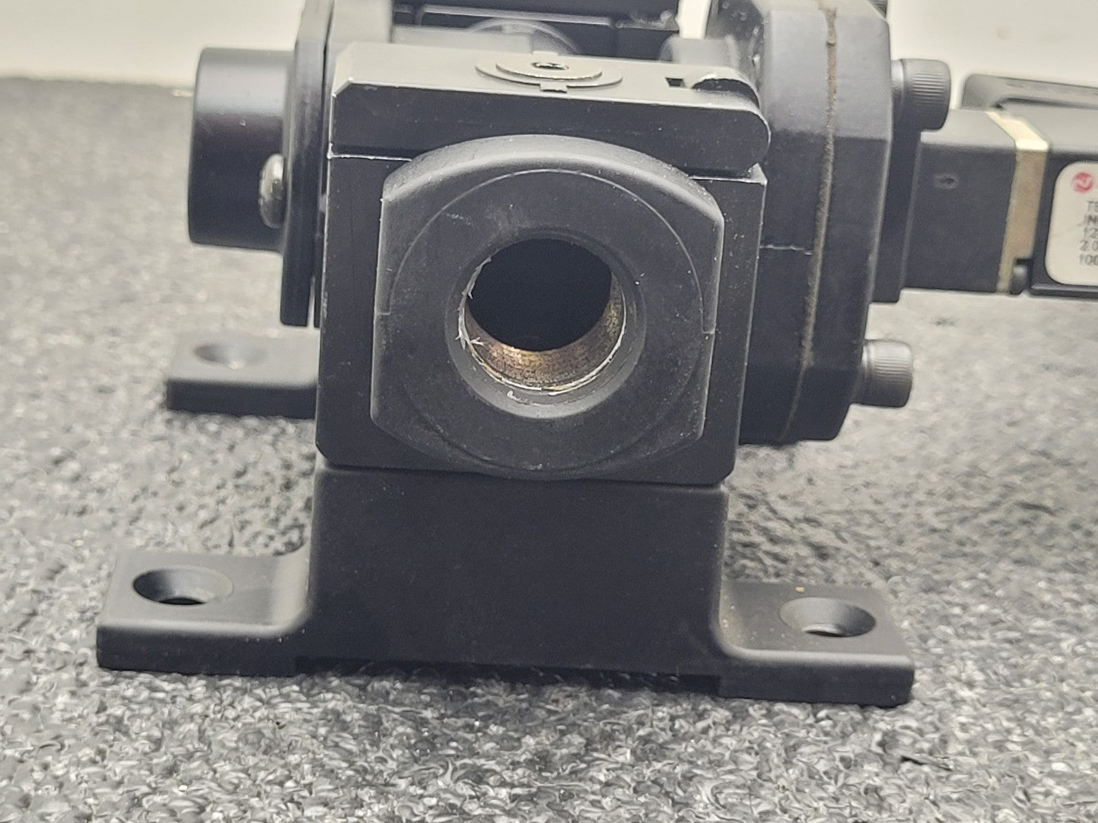 NORGREN P74A-NNC-SEA P74ANNCSEA 150PSI 12VDC 3/4" NC Solenoid Valve w/mounts