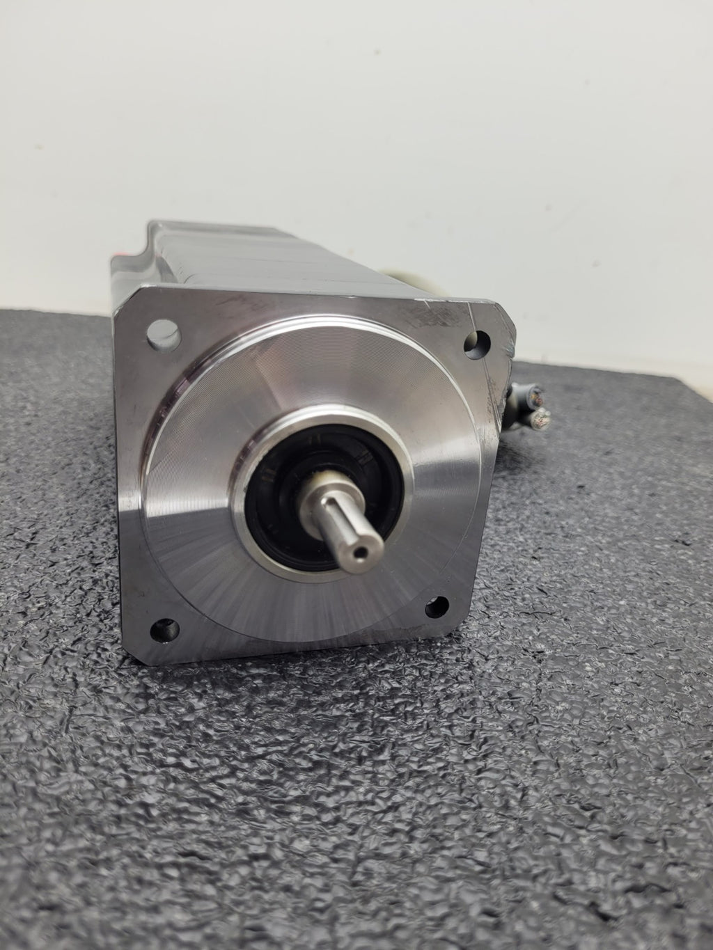 GE Fanuc A2/3000 A06B-0373-B677#7008 A06B0373B6777008 AC Servo Motor