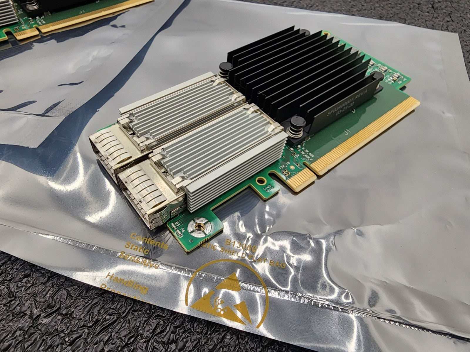 2x Dell ConnectX-5 CX516A Dual-Port 100GbE QSFP Network Adapter Dell P/N: 09FTMY