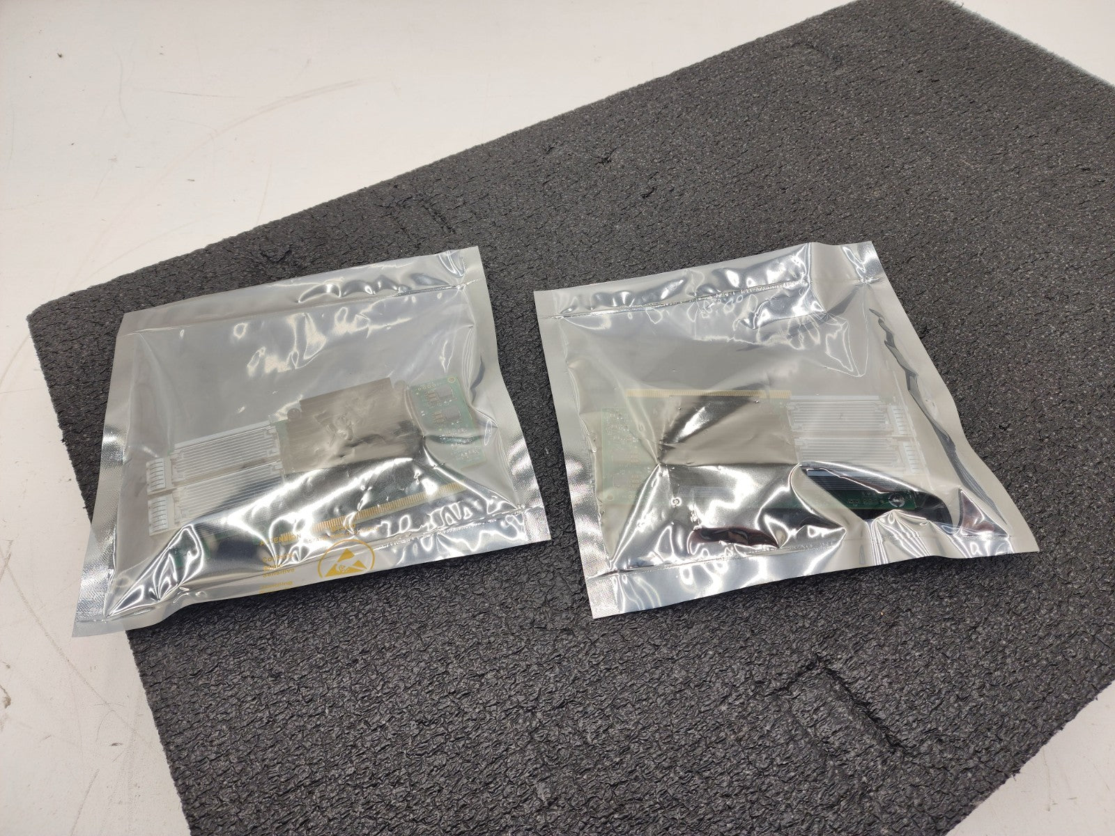 2x Dell ConnectX-5 CX516A Dual-Port 100GbE QSFP Network Adapter Dell P/N: 09FTMY