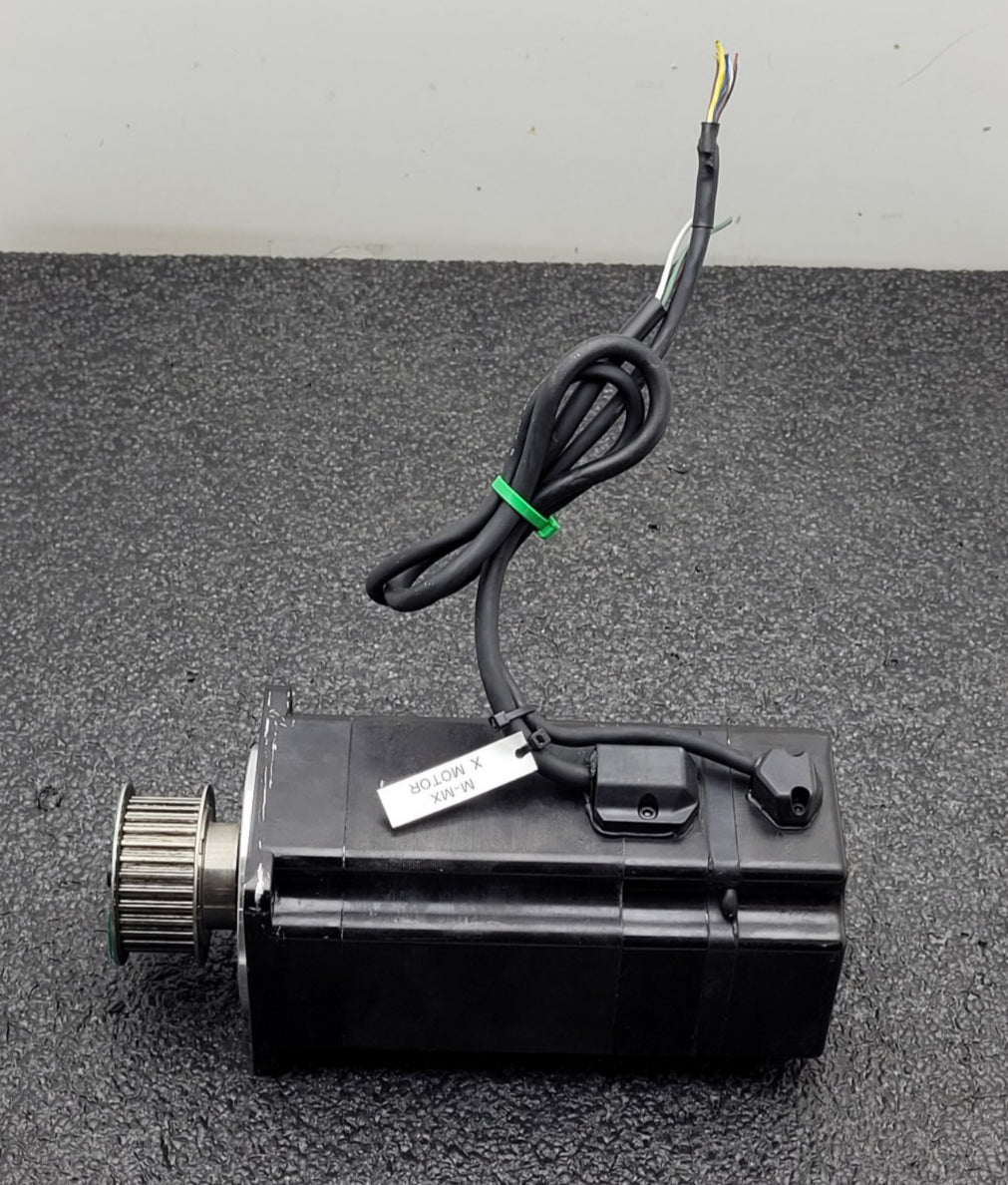 SANYO DENKI AC SERVOMOTOR P5, P50B08100DXS27 / PZ0A050AME1S00 Servo Amplifier PZ