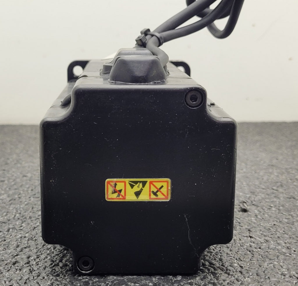 SANYO DENKI AC SERVOMOTOR P5, P50B08100DXS27 / PZ0A050AME1S00 Servo Amplifier PZ