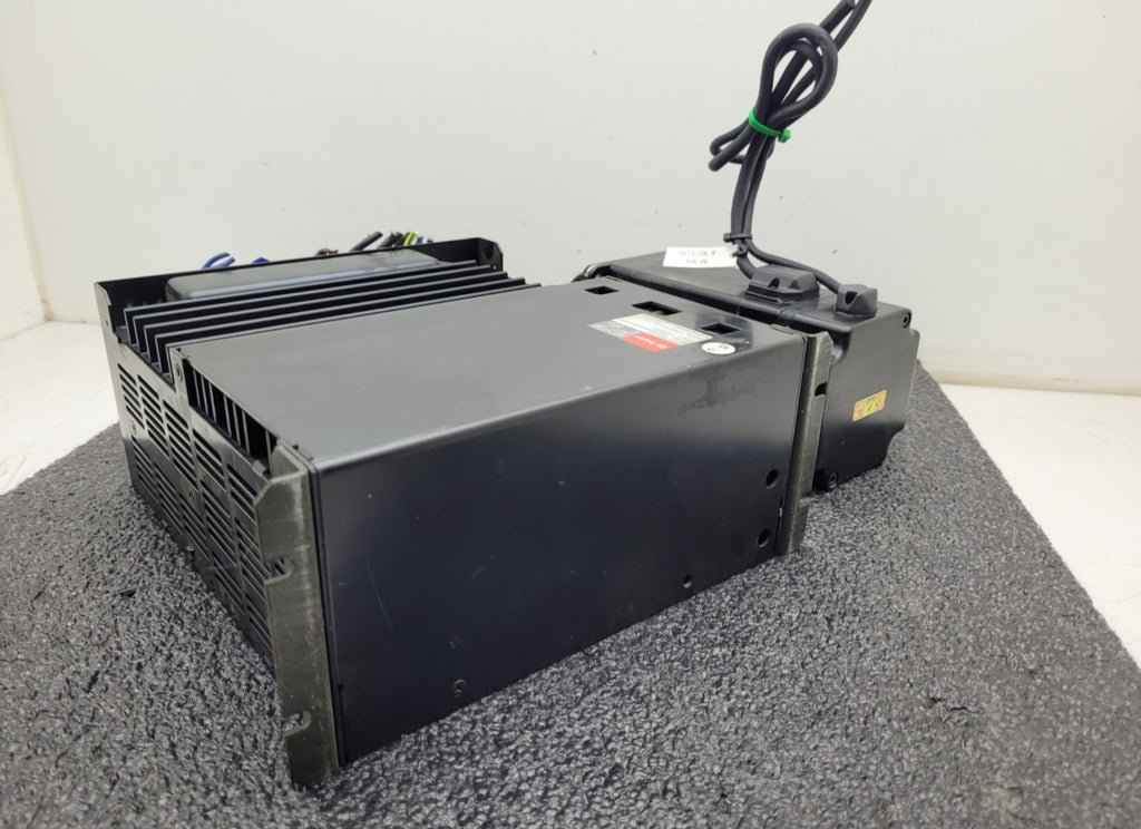 SANYO DENKI AC SERVOMOTOR P5, P50B08100DXS27 / PZ0A050AME1S00 Servo Amplifier PZ