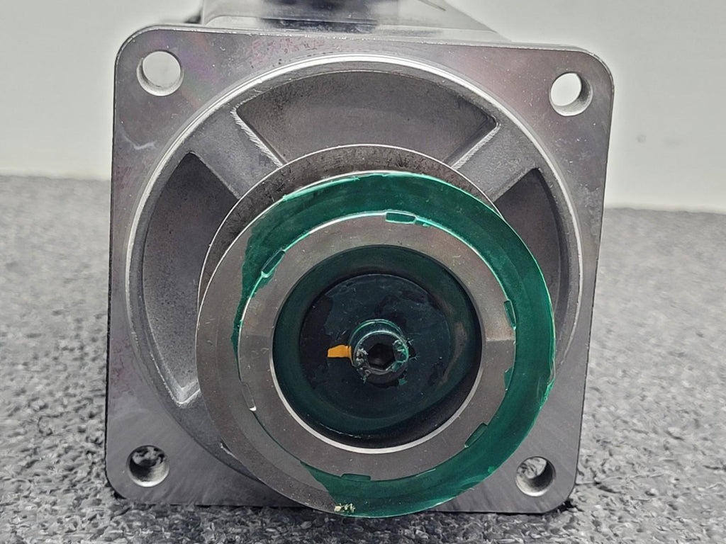 SANYO DENKI AC SERVOMOTOR P5, P50B08100DXS27 / PZ0A050AME1S00 Servo Amplifier PZ