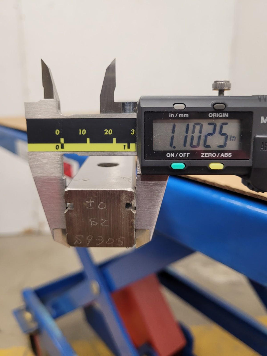 IKO LWES30SL UCD LWSE 30SL Linear 4x Bearing Block Slide Guide  47" + 17" LWE 30