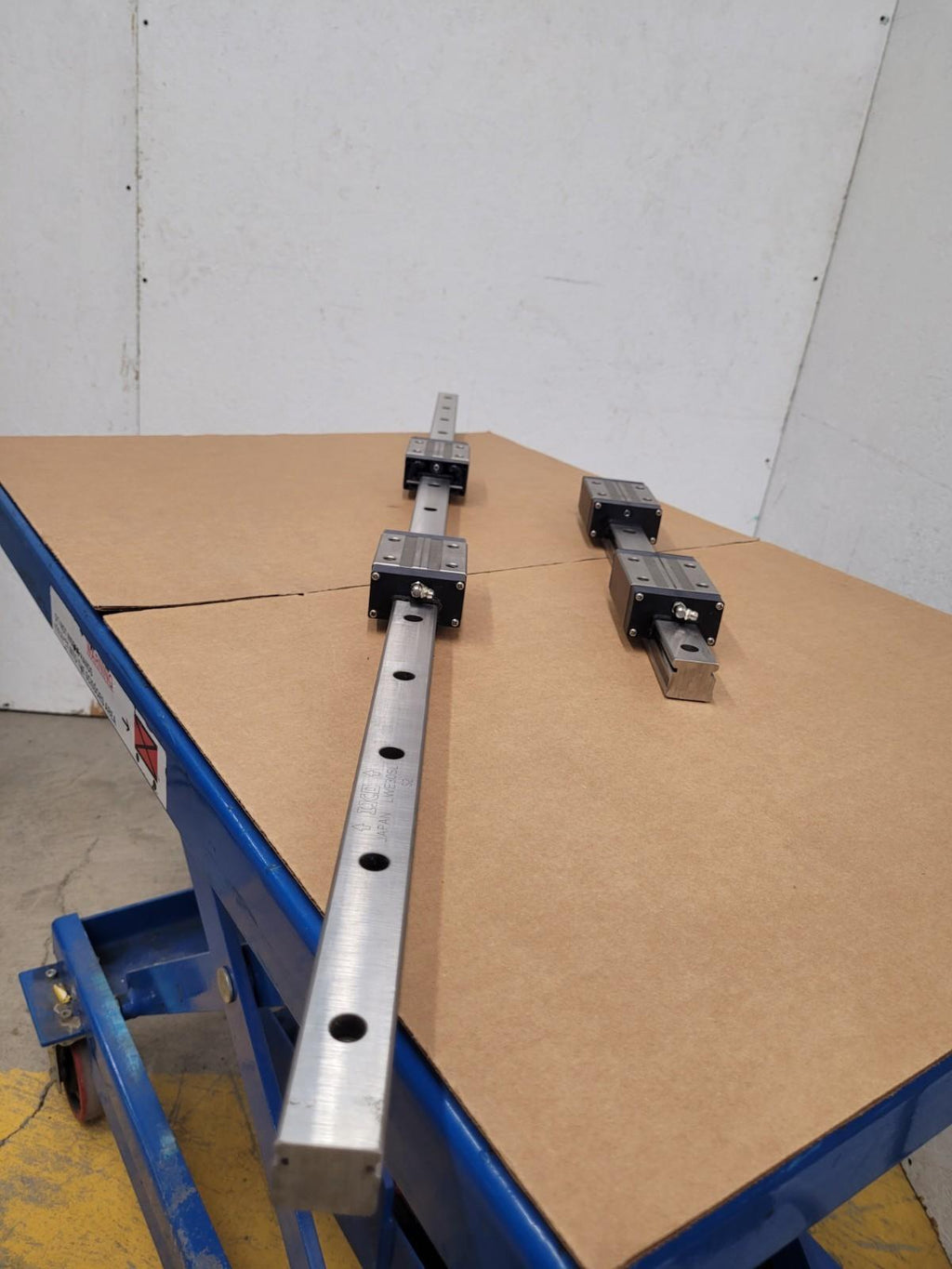 IKO LWES30SL UCD LWSE 30SL Linear 4x Bearing Block Slide Guide  47" + 17" LWE 30