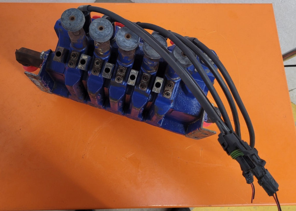 Parker Pulsar? Hydraulic Modular Stackable 5 Valve Stack 2-Way Manual + Solenoid