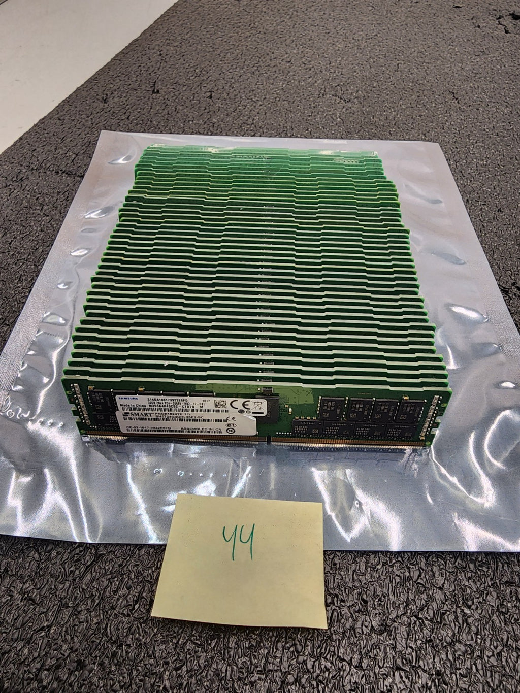 Lot of 44x Samsung 32GB 2Rx4 DDR4-2666 ECC Server Memory Ram M393A4K40CB2-CTD7Q