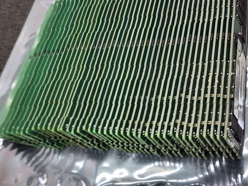 Lot of 44x Samsung 32GB 2Rx4 DDR4-2666 ECC Server Memory Ram M393A4K40CB2-CTD7Q