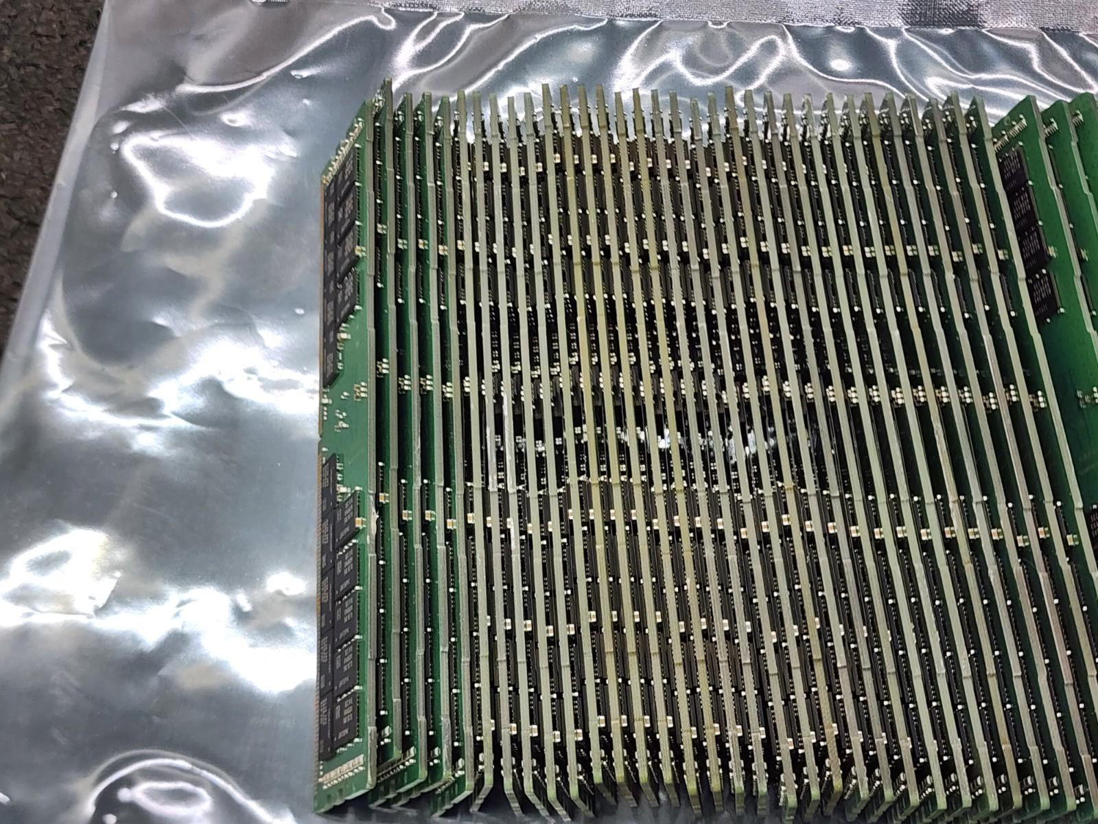 Lot of 44x Samsung 32GB 2Rx4 DDR4-2666 ECC Server Memory Ram M393A4K40CB2-CTD7Q